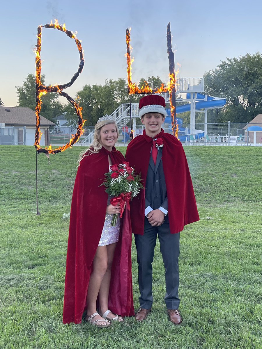 BrittonHecla's tweet image. Congratulations to Jenna and our senior captain Aidan on being named homecoming King and Queen! #BeBRAVE
