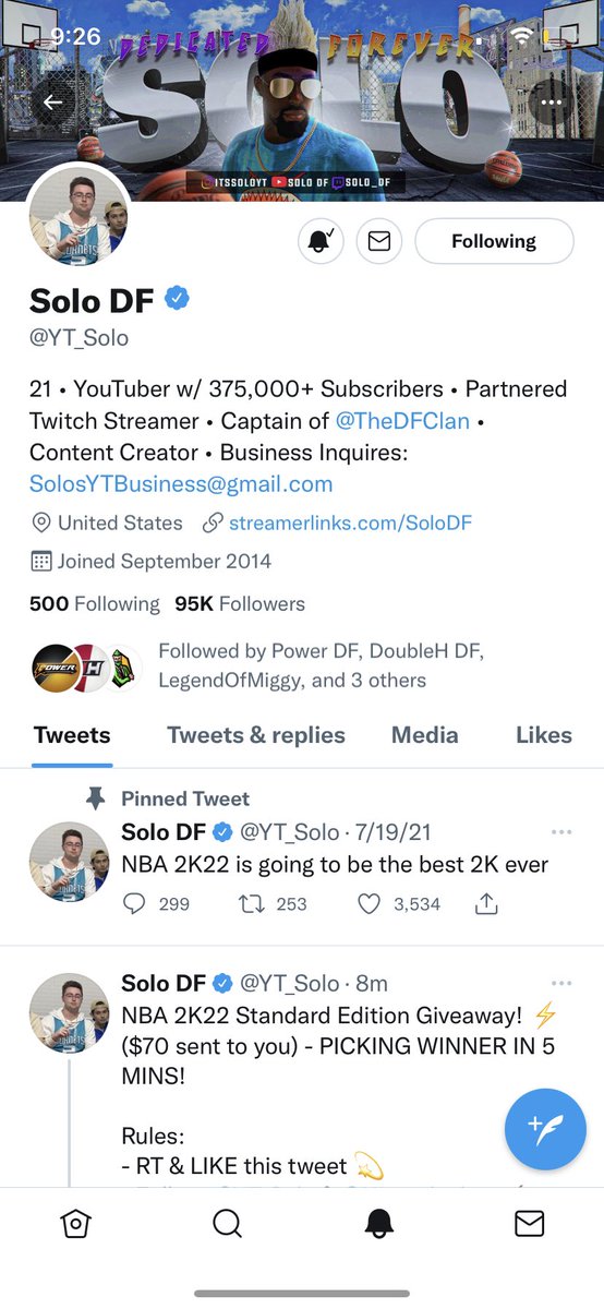 IComboxz tweet media