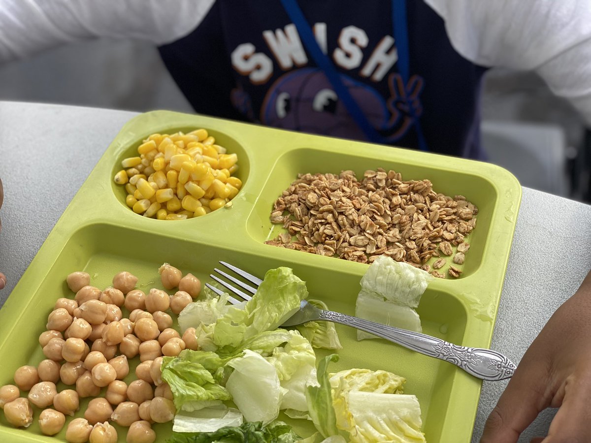 unitycharter's tweet image. What a wonderful #DayOne it was great to see all our hallways filled with our #UnityWolves