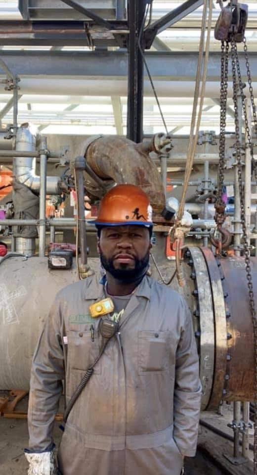 StxTweek's tweet photo. 50 been in the Houston area 1 week and they already got him on a pipe fittin crew 😂 https://t.co/8yImU40pM4