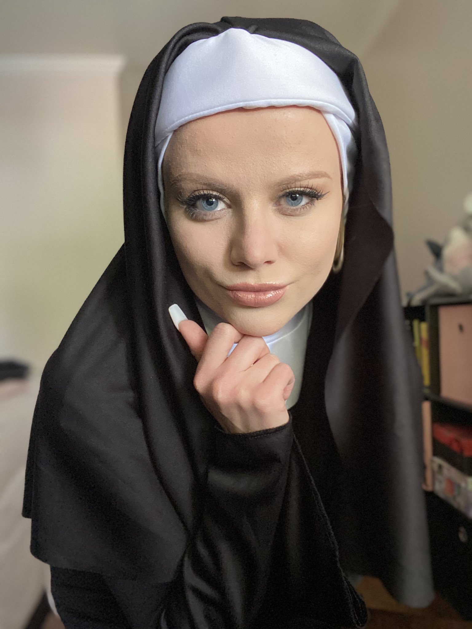 TW Pornstars - 2 pic. Paris White. Twitter. Let me take you to church ️