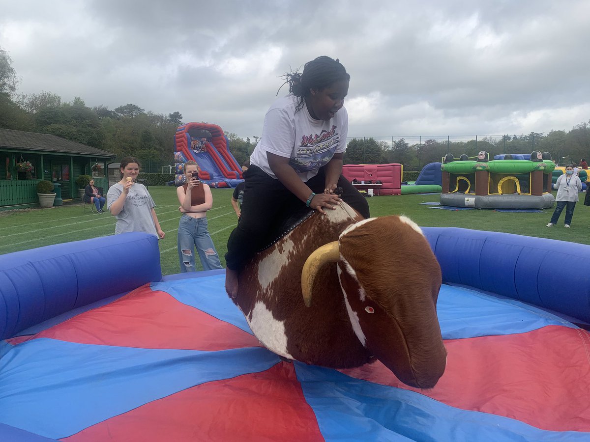 Inflatable fun Sunday! Thank you <a href="/DowneHouseCCA/">Downe House CCA</a> x