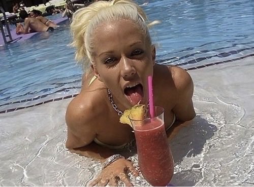 strawbunnybisou's tweet photo. summer in mind...... https://t.co/71HiVB6J1O