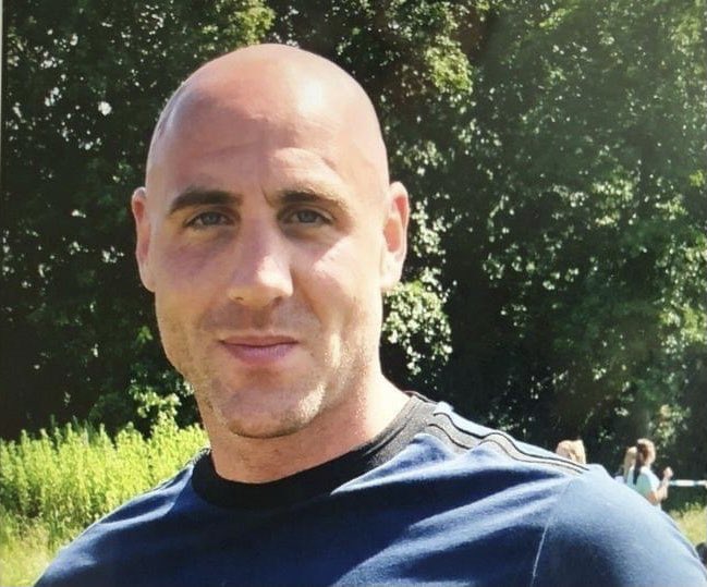 BackOnside's tweet image. RIP James Dean 💔

Another life lost far too soon..please if you are struggling we are here to help and quickly. So pls send us a 🖤 if you don't know what to say &amp;amp; let us help you.  

Help us reach every club &amp;amp; footballer, let them know we are here! PLEASE RT

#backonside 🖤💛⚽️