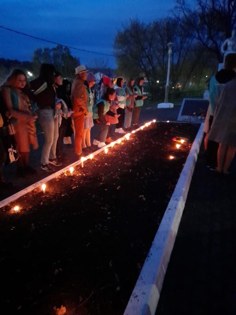 <a href="/Tularegion71/">Правительство ТО</a> Плавчане проследовали на Братскую могилу № 1…