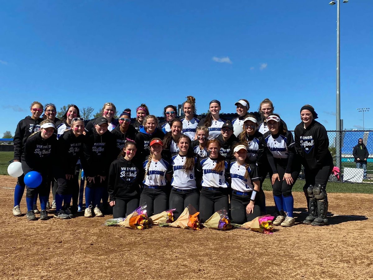 Had a great game Saturday morning for senior day! Pulled off a 15-2 win with 11 total hits! Lead offensively by Alley and Alex both going 2 for 3 and three home runs by Amariah, Claire, and Jay! Managed to break the single season home run record with 26 currently this season!🥎💙