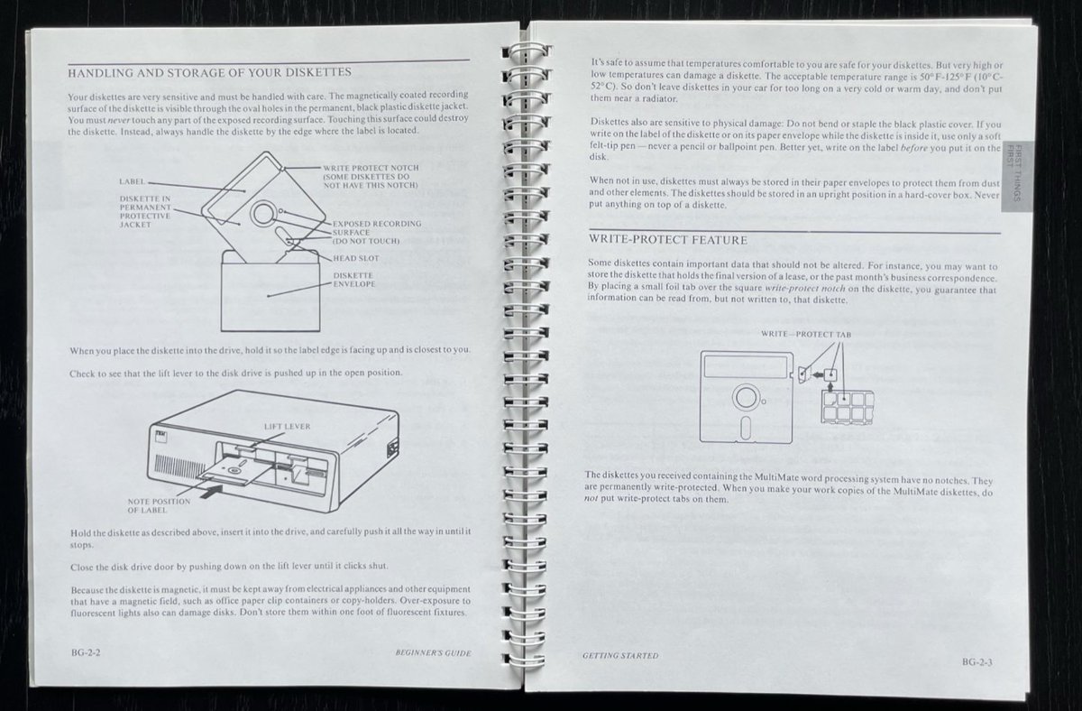 2/ Companies were not just teaching their product but had to explain how a PC worked. The "Beginner's Guide" literally explained how a PC worked? Why, because often people were buying a PC to run one software product. How do floppies work?