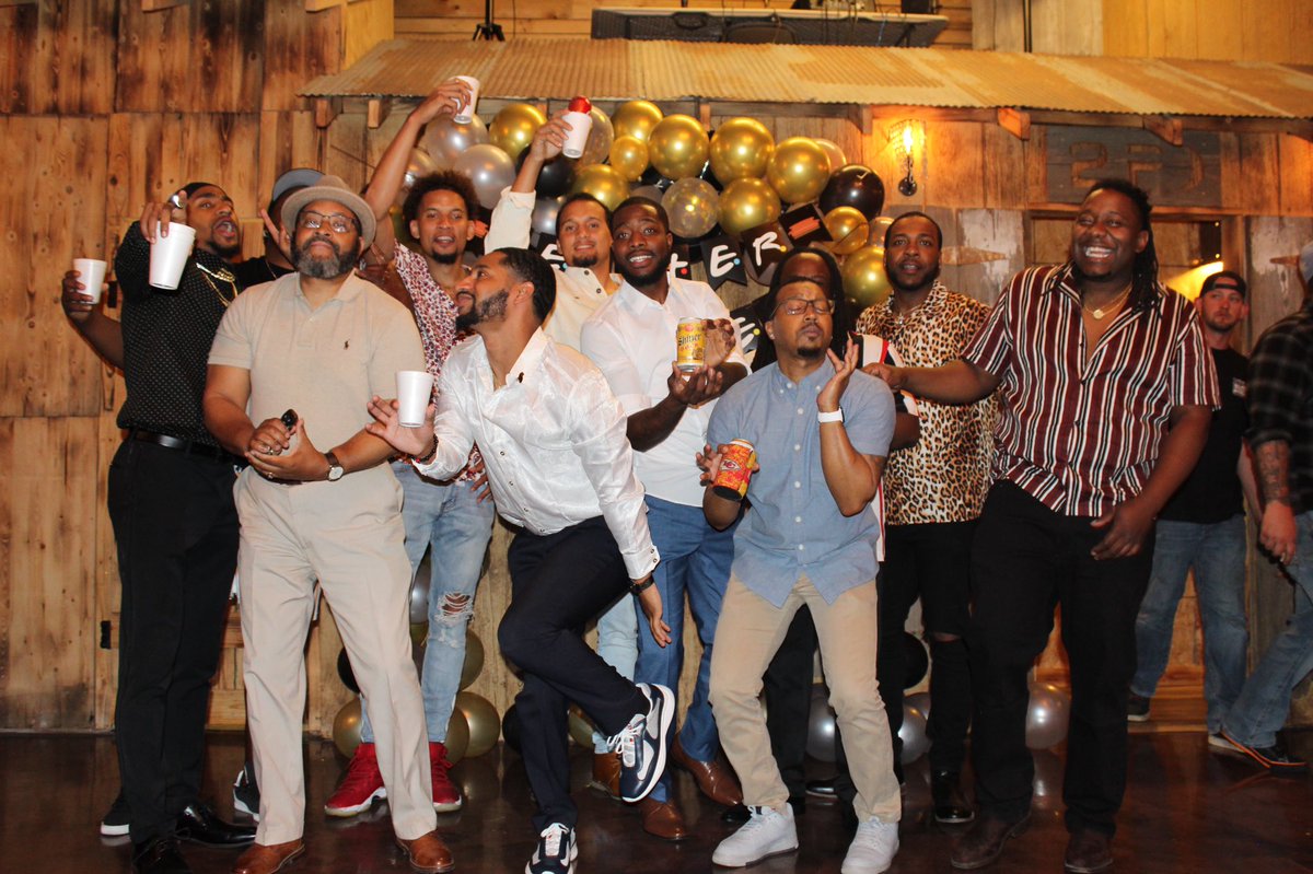 CoachBWatson's tweet image. Keeping my good one 🙏🏽 #TwoMasters🎓