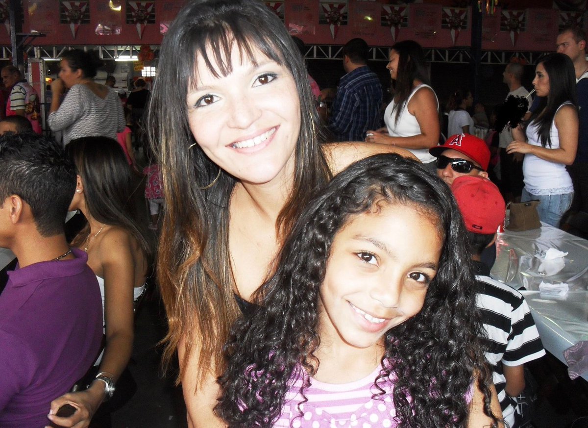 anygabrielly's tweet photo. Feliz dia das mães 🤍✨ https://t.co/gOHpqs0IkL