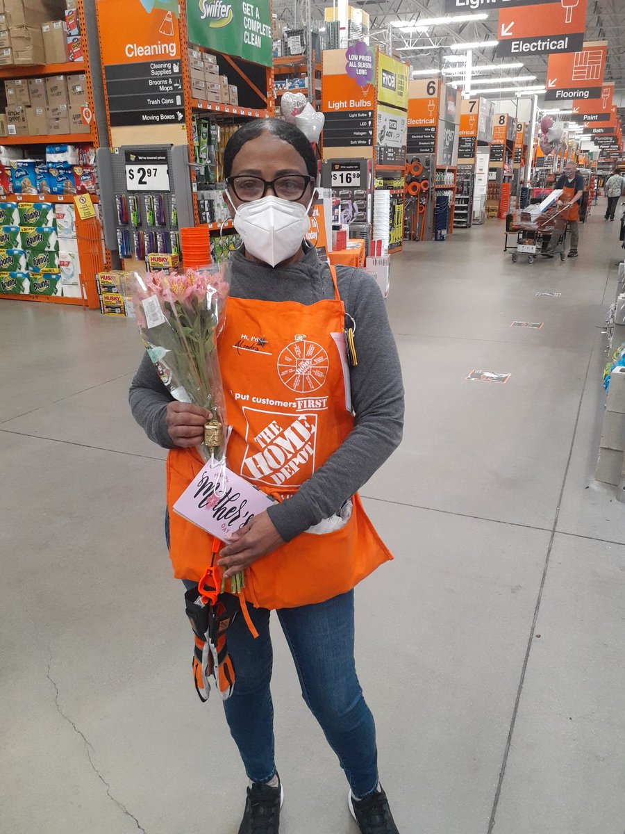 Happy Mother's Day to our HD moms!!! Thank you for everything you do!!!#6617 <a href="/MatthewMcClos10/">Matthew McCloskey</a> @EricASM6037 <a href="/JBodzsar/">Jenn Bodzsar_0452</a> <a href="/MikaylaHD6617/">Mikayla</a> <a href="/LexiAlarcon/">Lexi</a> <a href="/OmarSan82279235/">Omar Sanchez 🏳️‍🌈</a> <a href="/THDPatti/">Patti Olmsted</a> <a href="/rmh135/">Richard Hernandez</a>