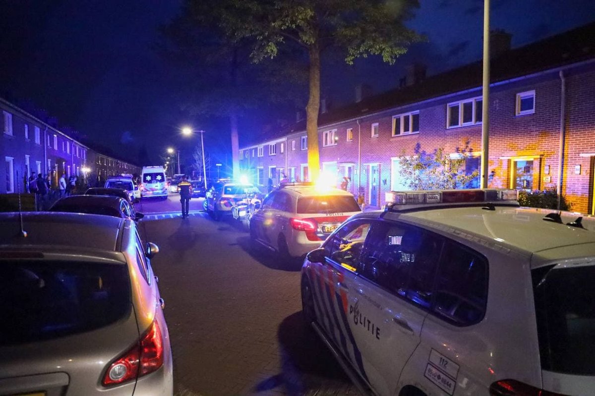 Man gewond bij steekincident bij woning in Arnhem..