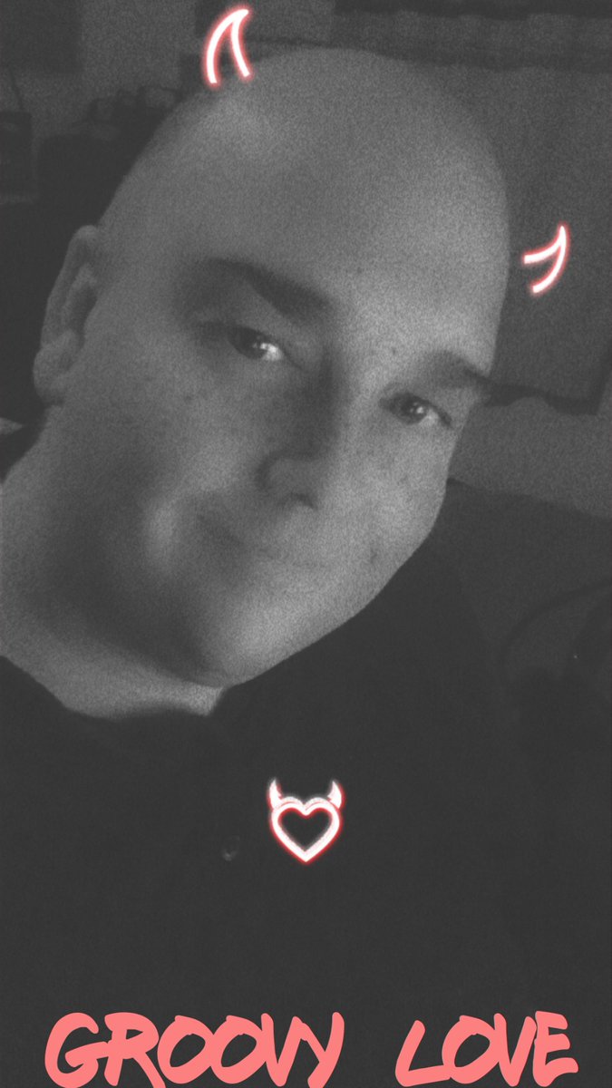 NBR_Wallasey's tweet photo. It’s that time again join NBR very own King of late night radio Peter Aaron for some groovey love at 11pm. https://t.co/LR6cGnNLCQ #newbrighton #newbrightonradio #love #lovesongs #romantic #groovylove #NBRskingoflatenight https://t.co/VuyjNNwTiL