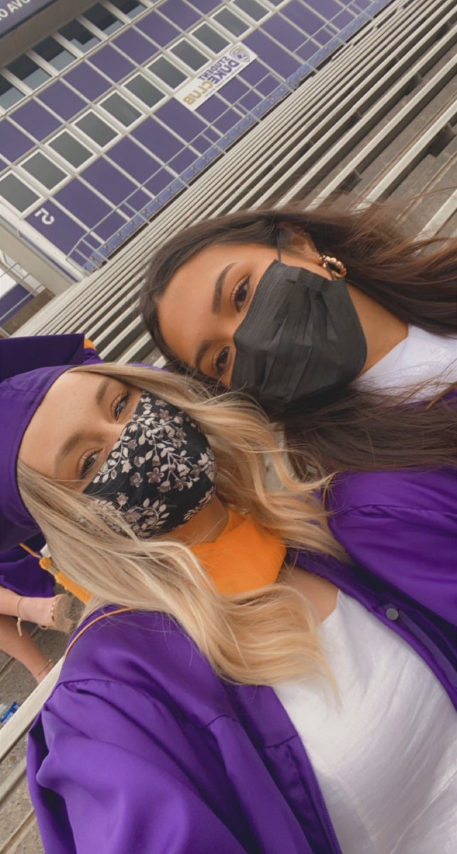 chloefarris138's tweet photo. #JMUGRAD21 https://t.co/Kg6JbgwKki
