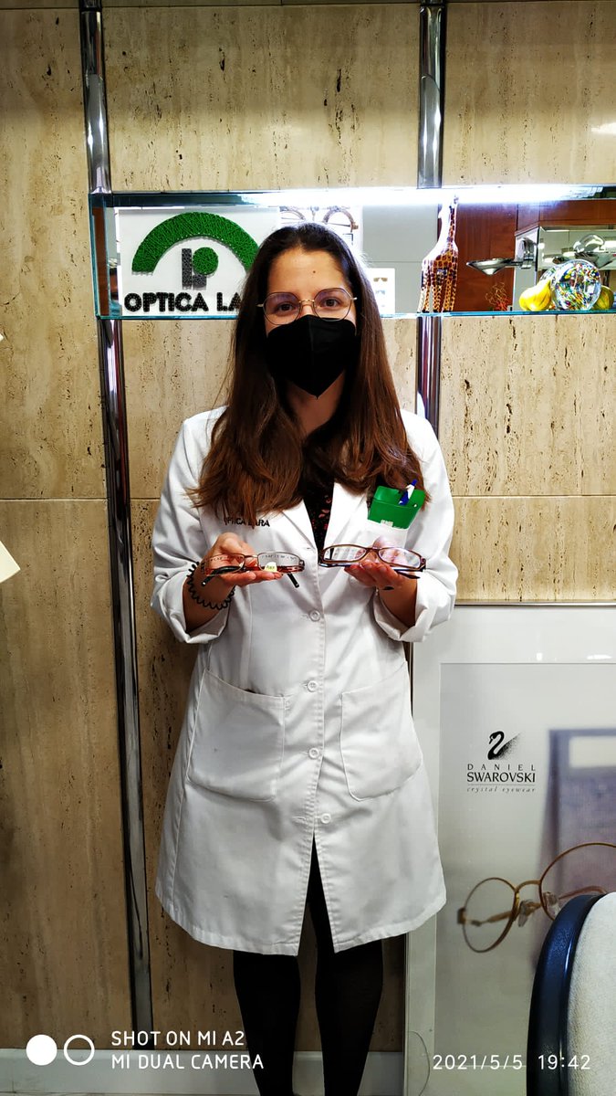 Edukaolack's tweet photo. ¡Muchas gracias a nuestras donantes de gafas graduadas y de gafas de sol por pensar en nosotr@s! 🤓 😎
 
¡Y muchas gracias a Óptica Lara por valorar y decirnos la graduación de todas ellas! 😍 💪 🤗

#Edukaolack #Sibassor #Senegal #CooperaciónInternacional https://t.co/FSG6BzoMSj