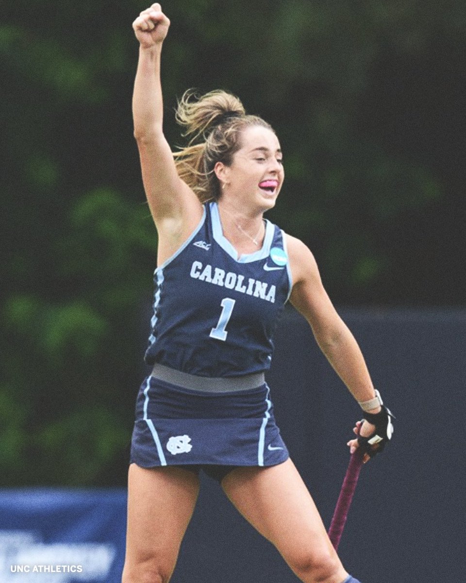 espnW's tweet image. THE NCAA FIELD HOCKEY CHAMPIONSHIP GAME IS BACK 🙌

No. 2 @umichfldhockey vs. No. 1 @UNCFieldHockey | 7 PM ET on ESPNU 🔜