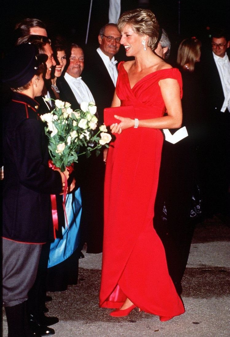 — thread of princess diana’s looks we don’t talk enough about