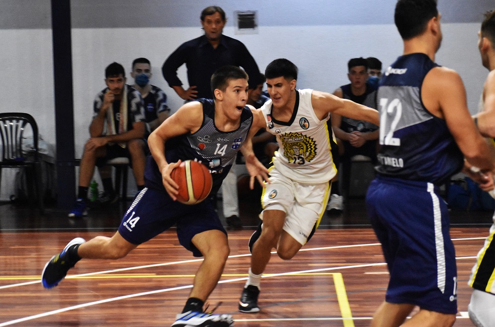 davidferrara35's tweet photo. Los jugadores jóvenes tuvieron su oportunidad y respondieron. ¿Se puede mantener? 
El certamen local que se interrumpió por el aumento de casos de Covid trajo buenas oportunidades para jugadores jóvenes que se mostraron y ganaron un lugar. La nota
https://t.co/fJwZbqj8Ot https://t.co/SgEvvhTEAA