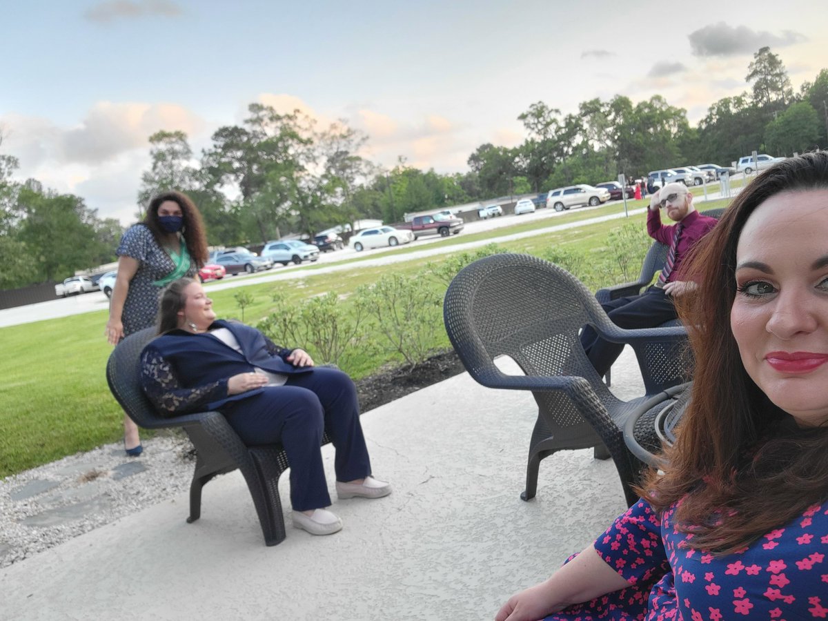 MrsCastings's tweet photo. #teachers #Chaperoning had a blast holding down the outside fort. Playing #cornhole and #connectfour with them and watching them enjoy their #prom2021. Some of my kiddos came and found me. Loved seeing them all pretty/spiffy! #CHSpride #CHSCommentment #just4kids #IndianPride https://t.co/ltSRO9ti4a