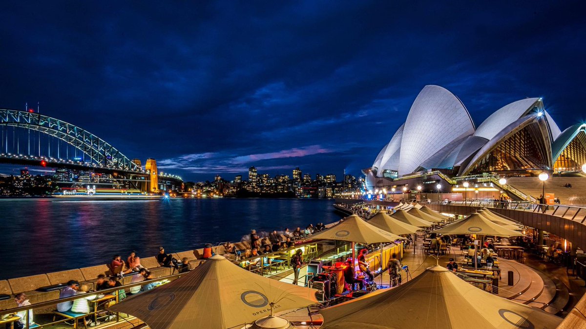 KeithMcInnes's tweet photo. .@sydney_sider autumn nights with Sydney icons #sydney #ilovesydney #seeaustralia #nikon #kmp #visitnsw #destinationnsw #dusk #nikonz7 #sydoperahouse @destinationnsw @Nikon_Australia @SydOperaHouse https://t.co/gD2KwYinIx