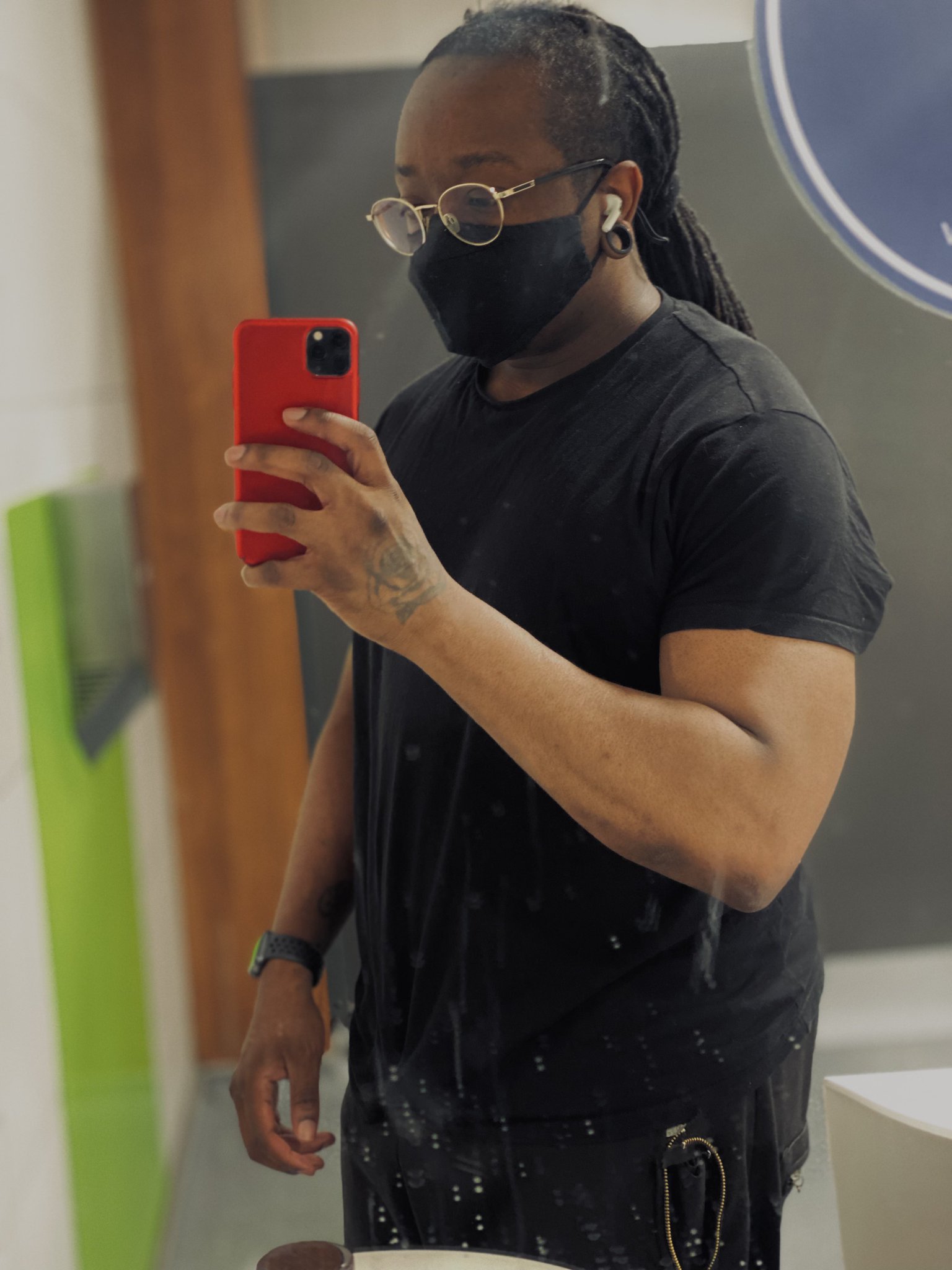 TW Pornstars KingStrokesxxx // Azrael. Twitter. Soooo. Choke you out