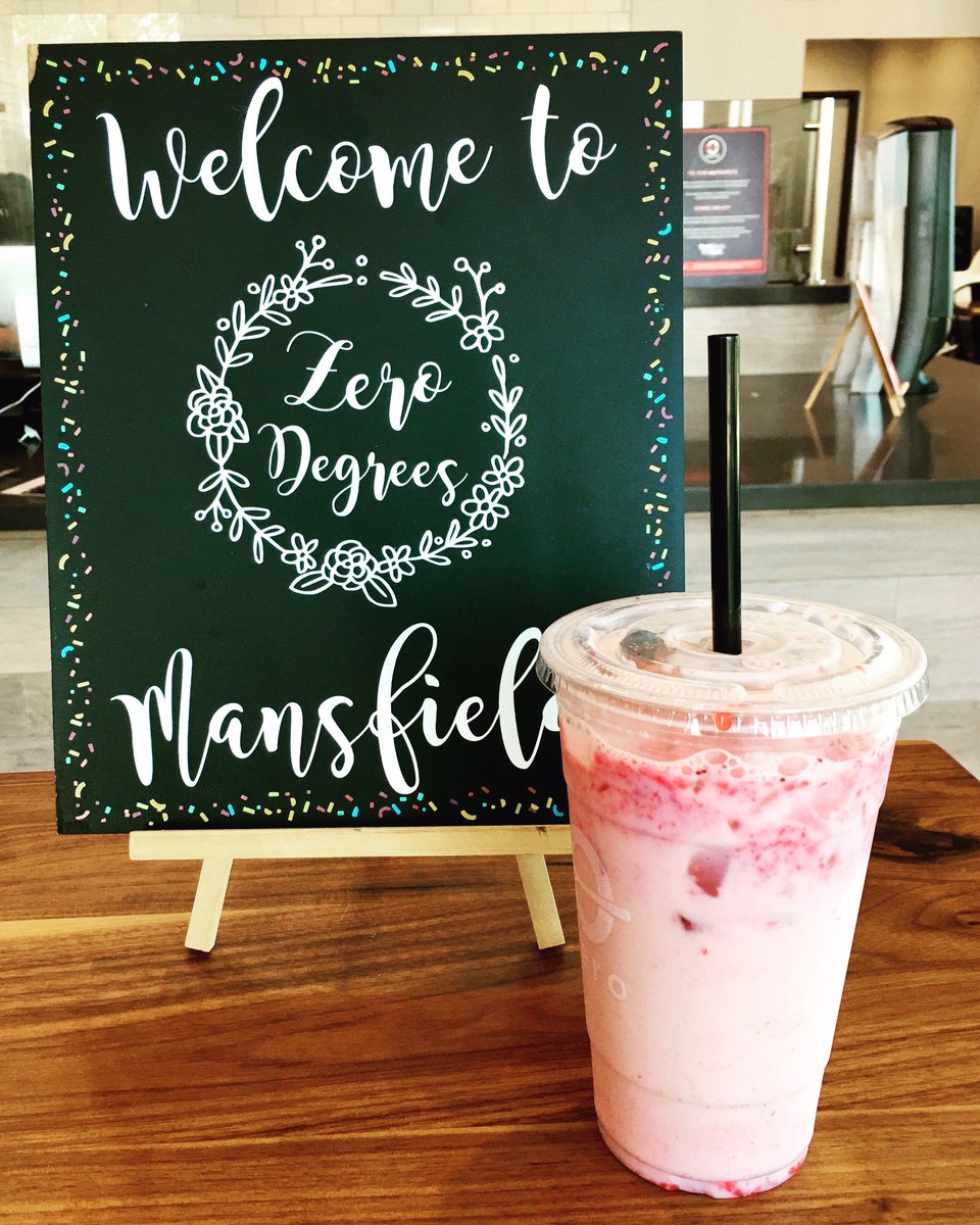 One of my absolute favorite things is the strawberry horchata at @zerodegrees.mansfieldtx 💗
This drink is #puredeliciousness 
#horchata #fortworthfoodie #foodie @zerodegreesco #strawberryhorchata 🍓#worththedrive