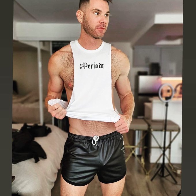4 pic. This Mother’s Day don’t forget about DADDY ???? #gaydaddy #daddysboy #gayfurry #otter #chestday