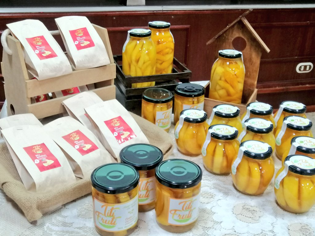 Hoy <a href="/AgrocalidadZ7/">Agrocalidad Zona 7</a> en coordinación con @AgriculturaLoja realizó la entrega de la certificación en Buenas Prácticas Agrícolas de producción de mango, a la finca Emilia Inés del cantón Macará. #BPAEcuador
#JuntoAlProductor
#MAGEnTerritorio 👨‍🌾👩‍🌾