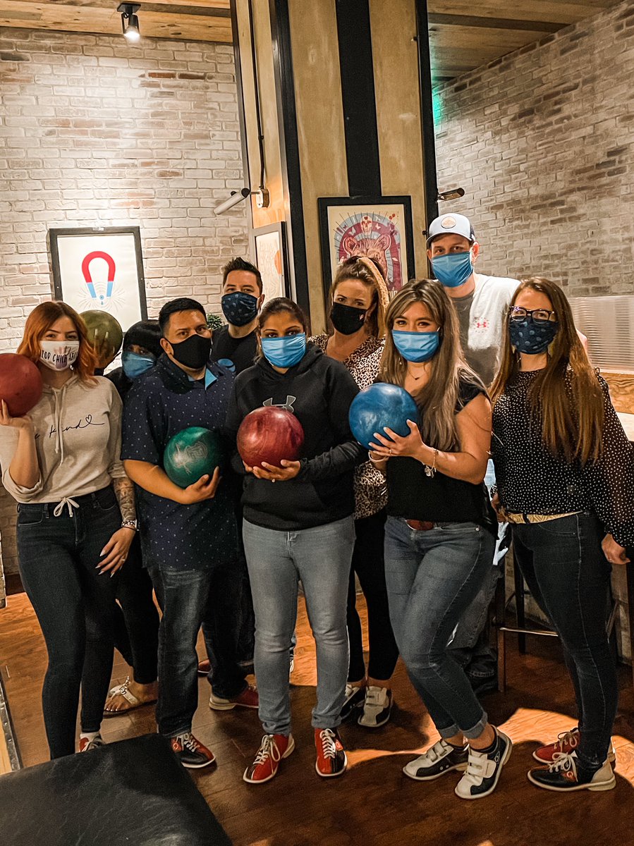 kirsten_peavey's tweet photo. #FlashbackFriday when North and South Houston SSL’s went on strike 🎳 #winasone #STX #SSLlife @Keisha_Danielle @ChristinaBWhit @JassannaPerez @JoeLouie_IHX @McpikeKyle https://t.co/kzMMPQCWlV