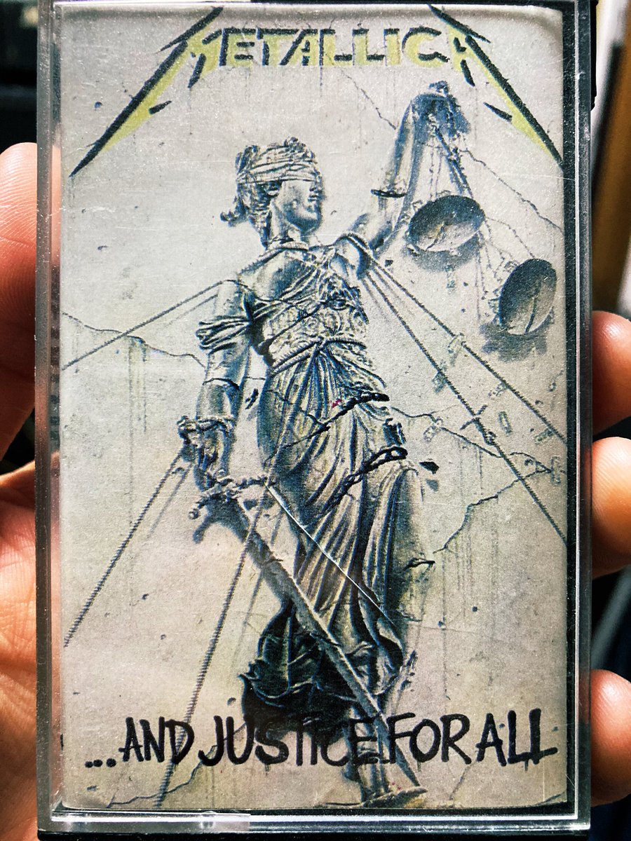 Guitar_Ryoto666's tweet photo. 縦長といえばコレ。
カセット版はテミスが全身写ってるゾ。

【METALLICA / AND JUSTICE FOR ALL...】

#縦長サムネ 
#HeavyMetal 
#cassette
#80s
#80smetal 
#seattle89 https://t.co/Uv5Gte3CTH