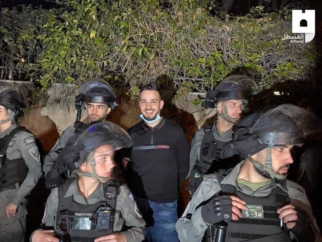 sanatislamicind's tweet image. Bu gülüşü unutmayın. 

Tüm dünya bir araya gelse; Allah’a güvenmiş bir insanı korkutamaz. #MescidiAksa