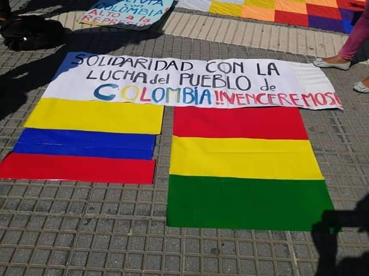 ECsutcb's tweet photo. El Comité Ejecutivo de la C.S.U.T.C.B. como máxima instancia representativa del Sector Campesino Indígena Originario dentro del Estado Plurinacional de Bolivia. de Hace conocer su: VOZ DE PROTESTA INTERNACIONAL y se solidariza con el pueblo movilizado en de Colombia. https://t.co/FNiXEmQU6U