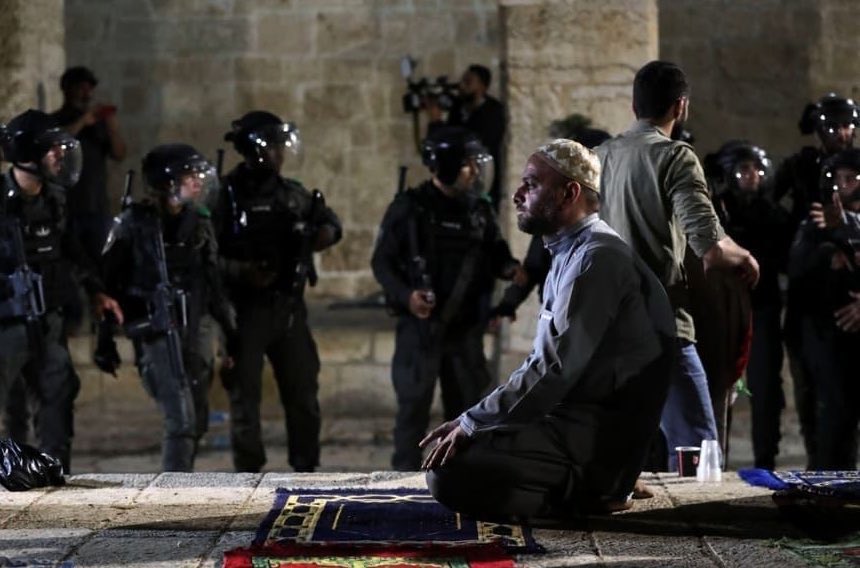 • Direnişin en güzel hali.  #MescidiAksa