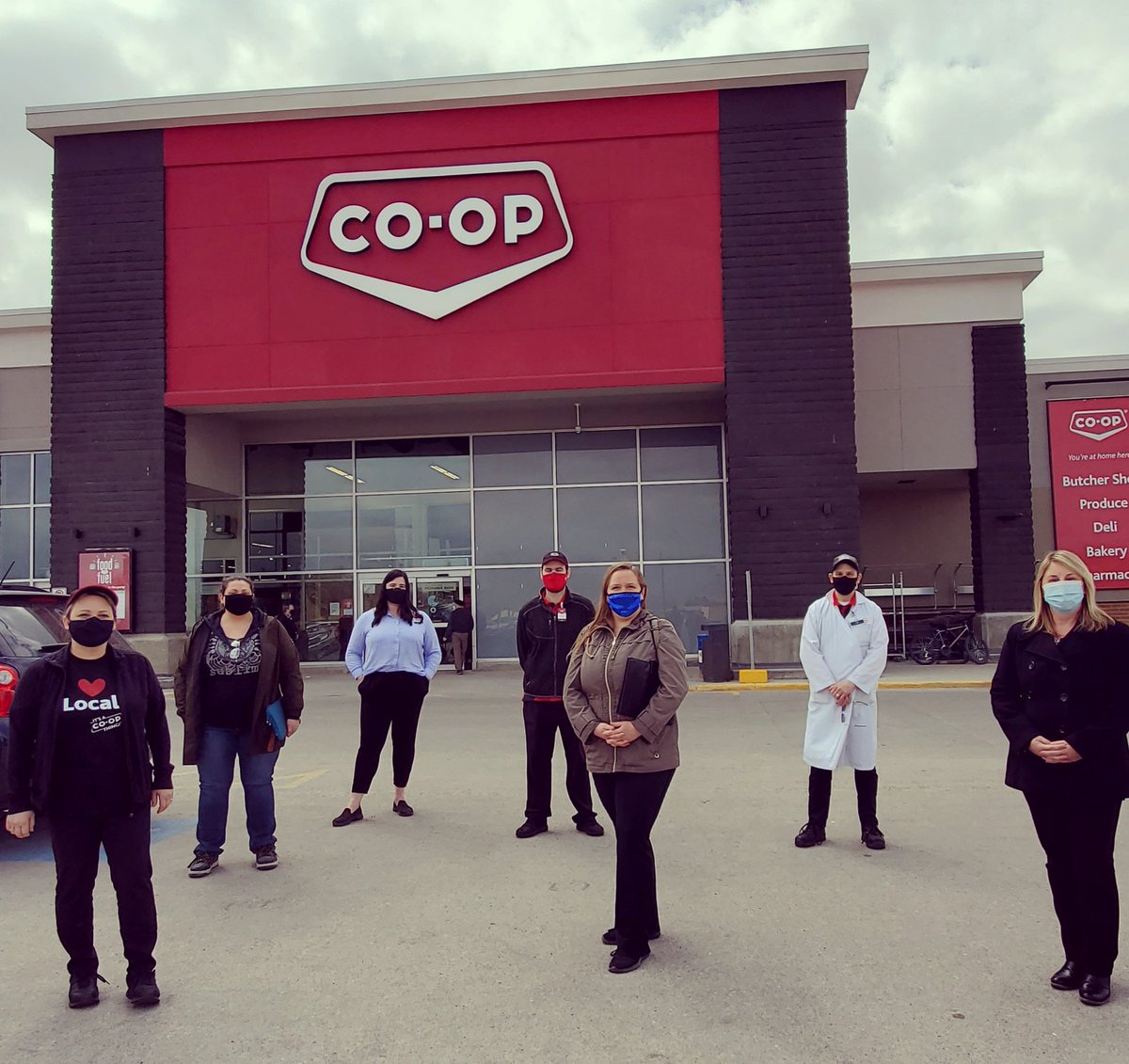 CompostWinnipeg's tweet photo. ❤ Welcome @RedRiverCoopLtd🍎
We are thrilled to be working alongside the Leftovers Foundation who will help redirect edible food to social services, while we keep what can't be rescued out of the landfill.🥪🥗🧀🍅 We are honored to be apart of this necessary change 💚 #wecompost https://t.co/c5cBipR99x