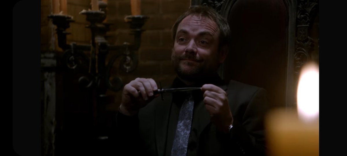 Король ада возвращается на землю. Король ада возвращается на землю. Король ада возвращается на землю. Кроули сверхъестественное. Король ада возвращается на землю.