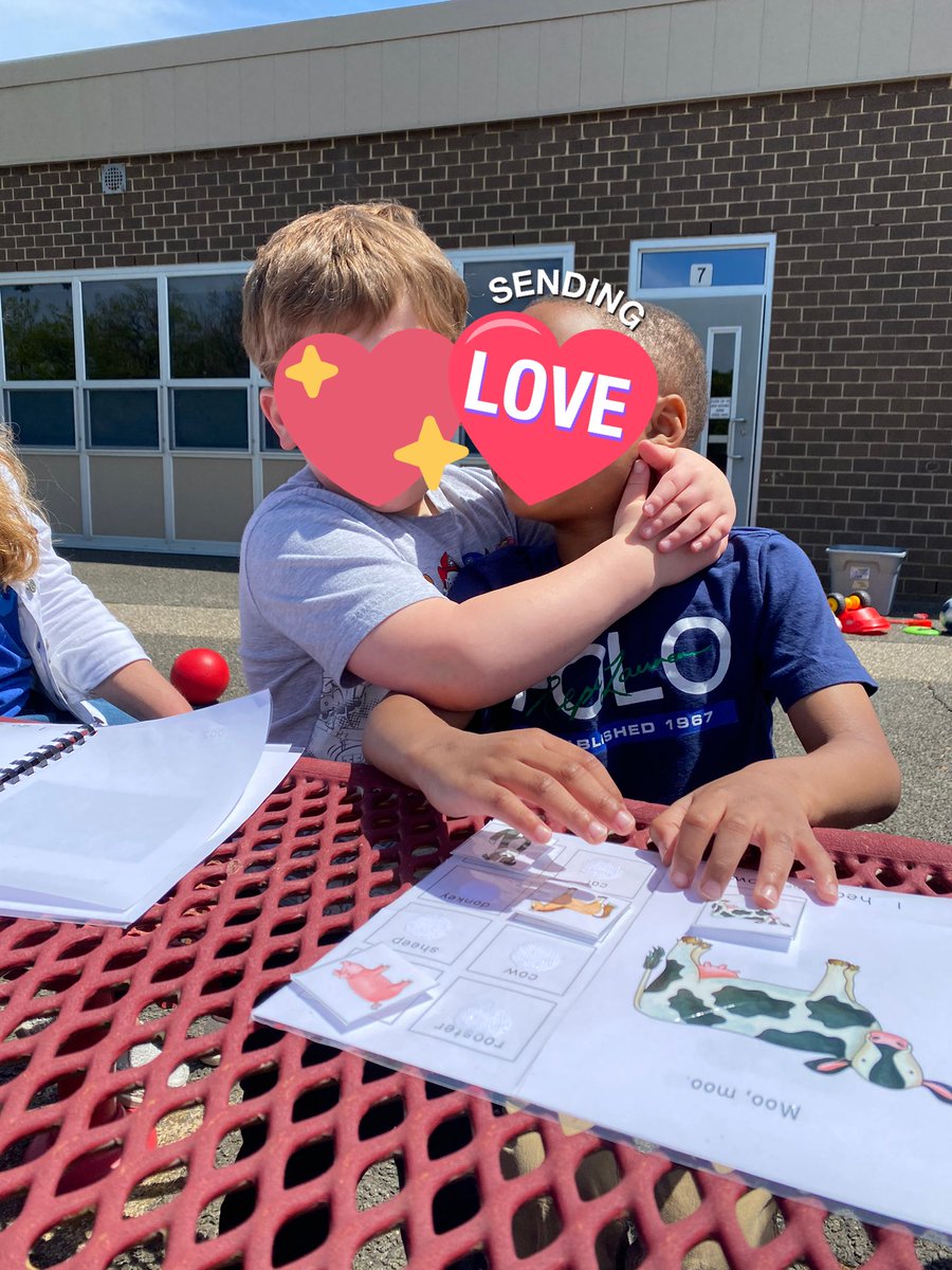 Nothin better than a good friend and a good book ❤️📖❤️