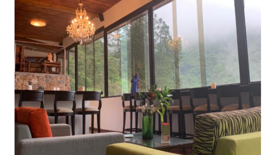 PLACENTERO. 
La posada @estanciasanmiguelspa destaca por sus instalaciones llenas de arte y buen gusto. Cada espacio ha sido creado con suma delicadeza, así que, en este lugar tan único, tu descanso será totalmente placentero.
¡Te trataremos muy bien!
circuitodelaexcelencia.com