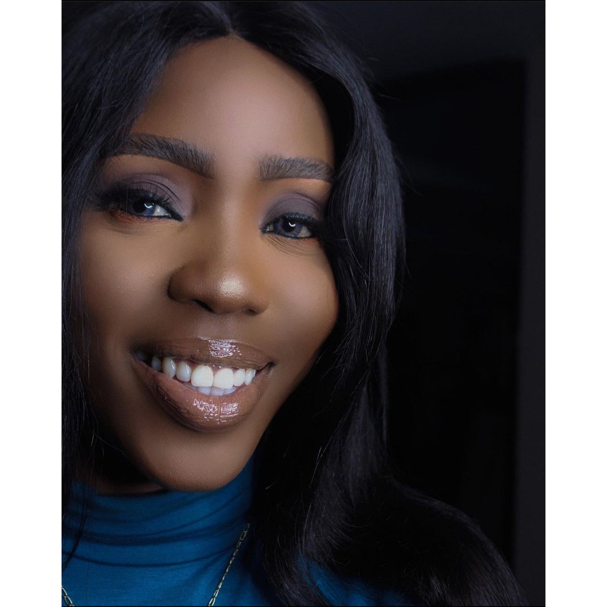 SleeqS2db's tweet photo. I AM SO BROKEN💔💔💔💔💔💔

How can we even fix this?😭😭😭 Just lost my friend to the negligence of Nigeria’s health system. Omolara could have made it in another country but NIGERIA’S HEALTH SYSTEM FAILED HER, NIGERIA FAILED HER. How long shall we continue like this?💔💔😭😭 https://t.co/NVDHilUlxU