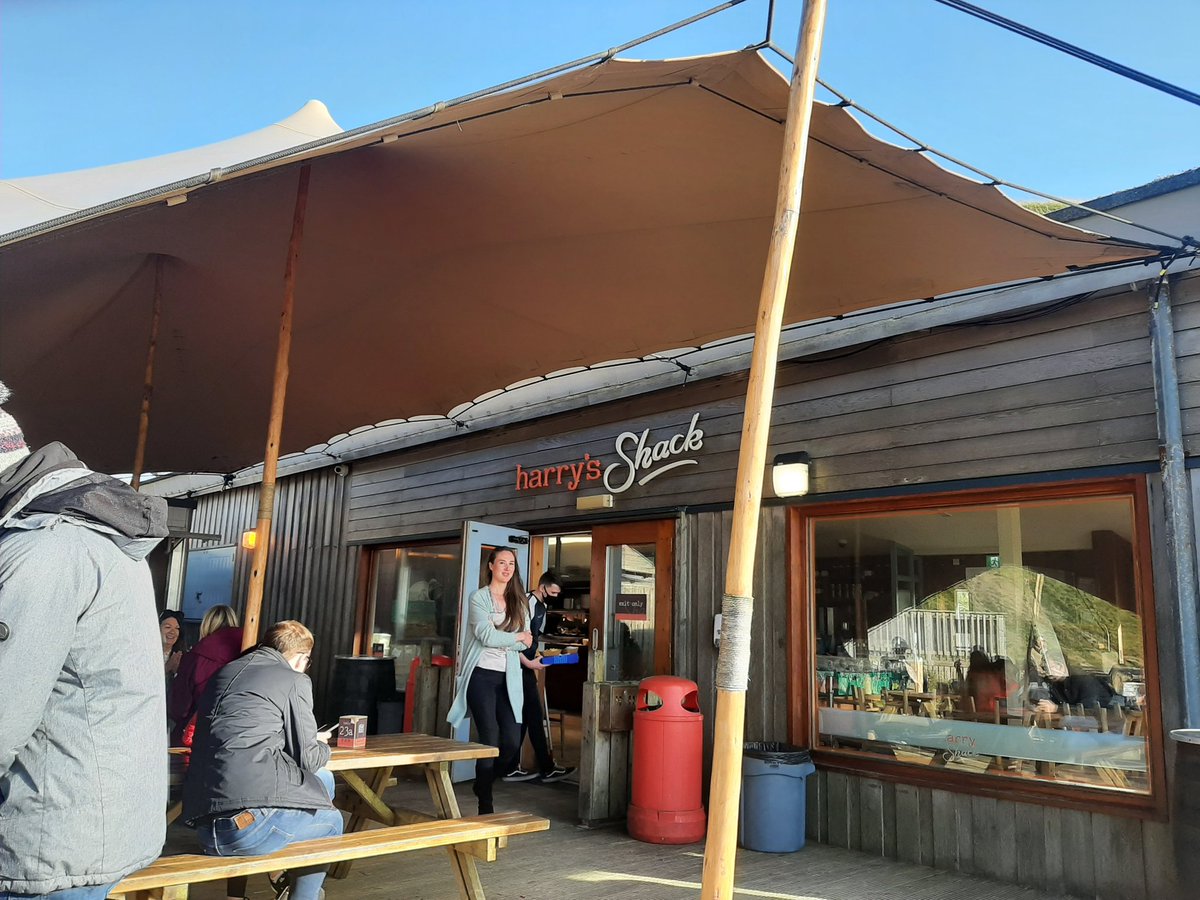 brenmur1407's tweet photo. Dinner with a fantastic view #harrysshack https://t.co/siWBaG8i2R