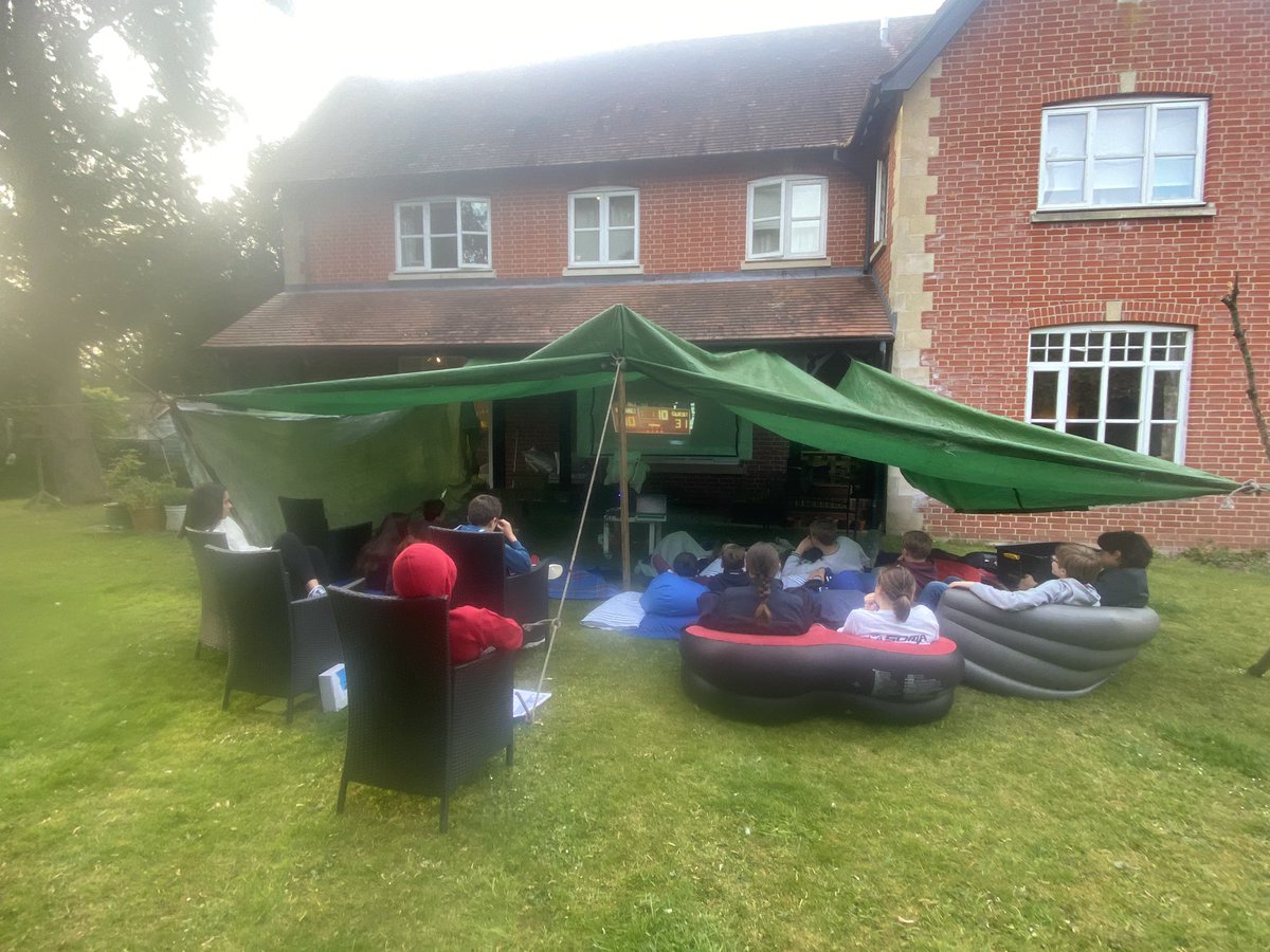 cpsboarding's tweet photo. What a great night for our Year 8 boarders for their Friday night social! It was lovely to see so many smiling faces as they enjoyed a very funny movie and pizza in Mr and Mrs Anderson’s garden under Mr Parks’s amazing, freshly built DIY gazebo! #clayesmoreprep #iloveboarding https://t.co/YZttzFr5i9