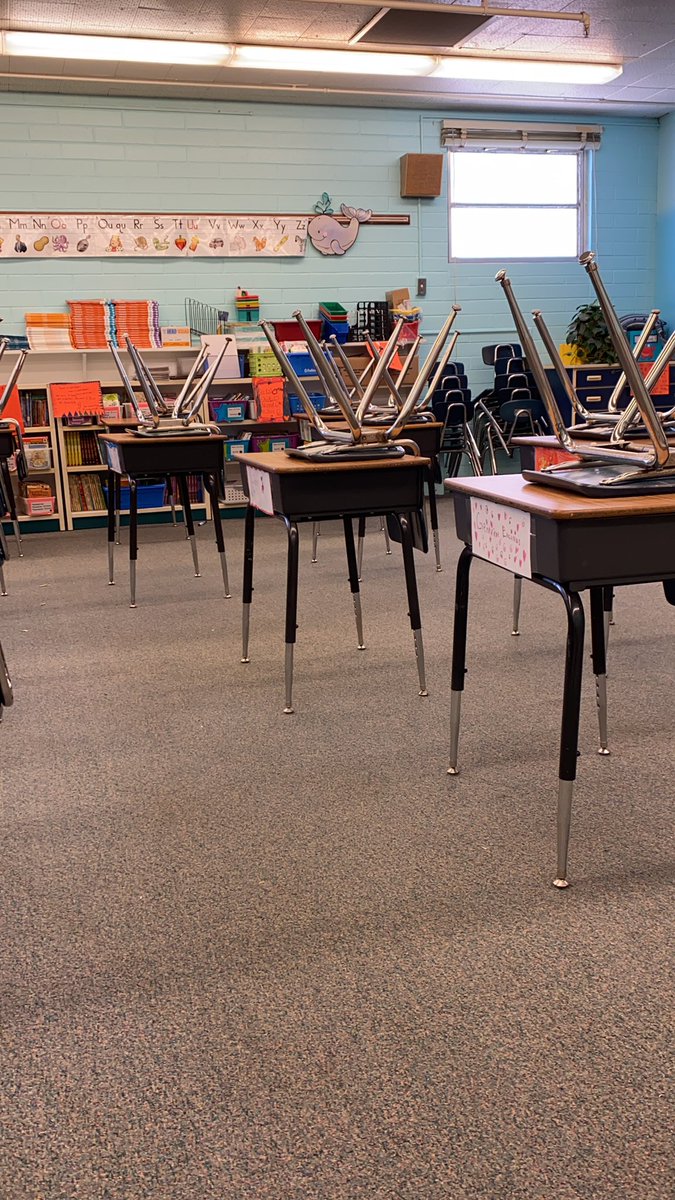 AmandaDeBellNM's tweet photo. One of the best days this year. Substitute teaching at Sierra Vista second grade! #APSLZ3. https://t.co/FW6ENkPxgt