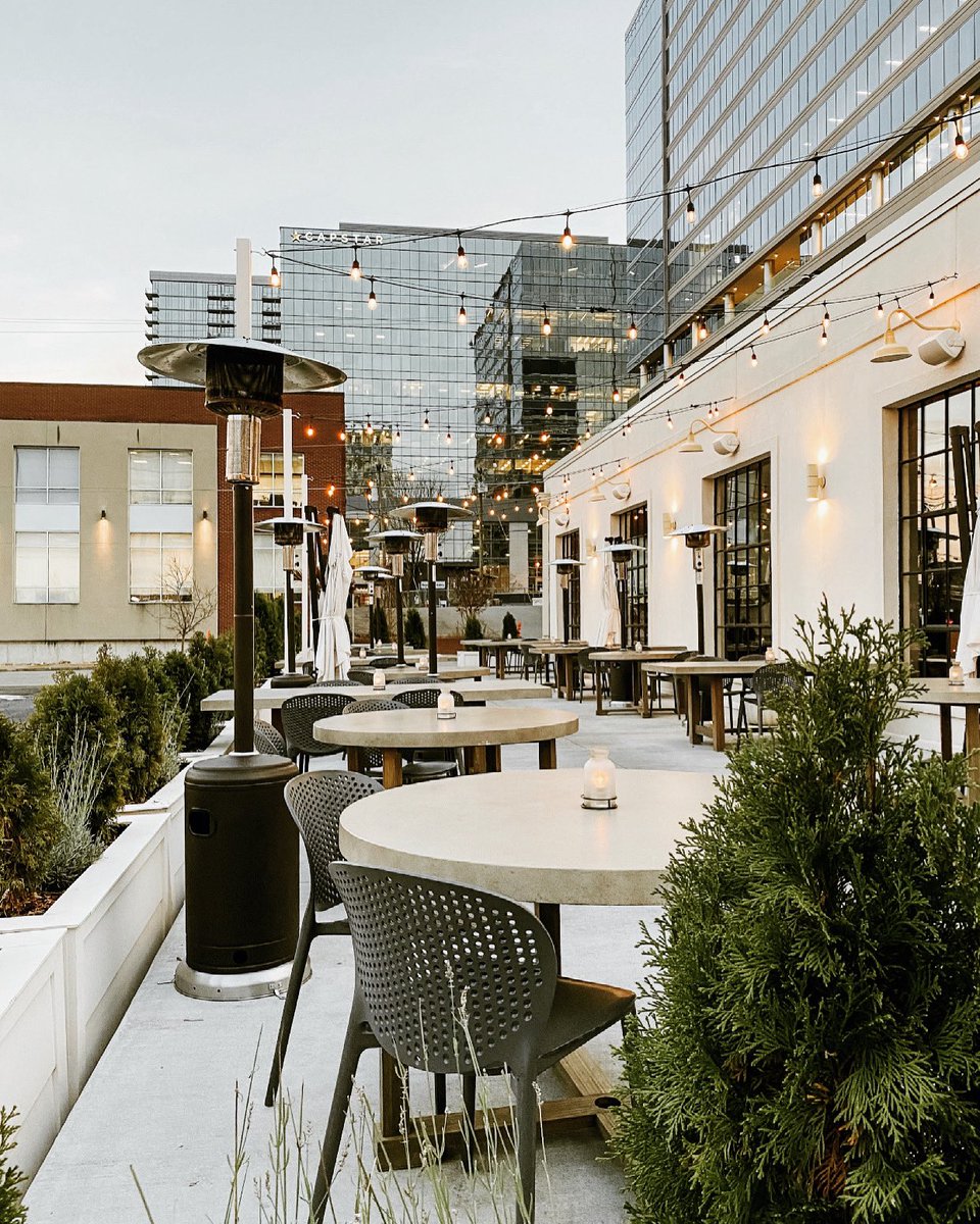 This patio needs to be a part of your dinner plans tonight ✨ Come enjoy dinner in this PERFECT weather! Open 5 - 9pm
