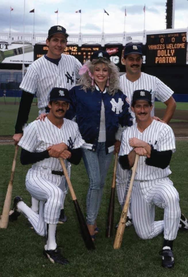 OleTimeHardball's tweet photo. Dolly Parton hanging with Yankees players - Ron Guidry, Mike Pagliarulo, Dave Righetti, &amp; Rick Cerone https://t.co/bIPdr1cRLK