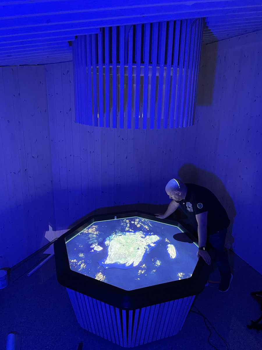 Logicint's tweet photo. We’re hard at work at #vegaverdensarvsenter working on a new interactive installation 💪🏽🌍#interactiveinstallation #digitalart #madewithunreal #wip https://t.co/IVbH5ZvbsN