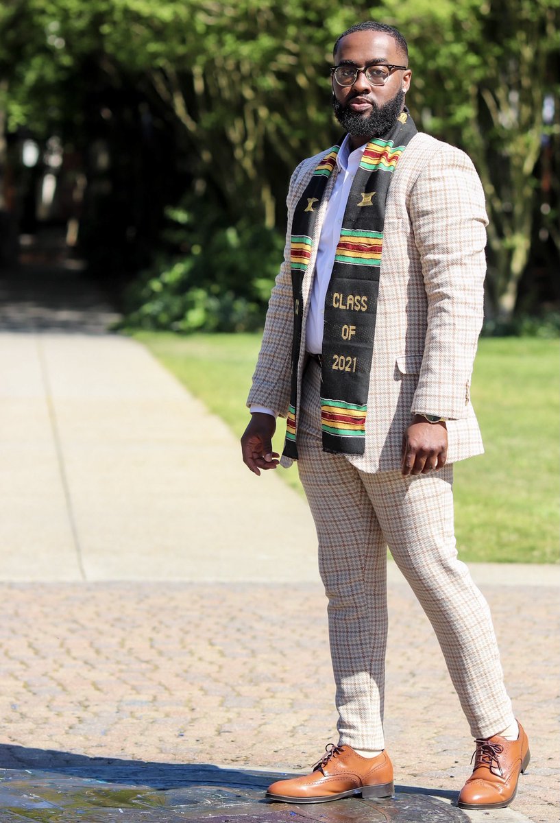 Walked the stage, added “alum” to my bio.. we official 👨🏾‍🎓🍾 thank you Old Dominion🙏🏾 #odu21