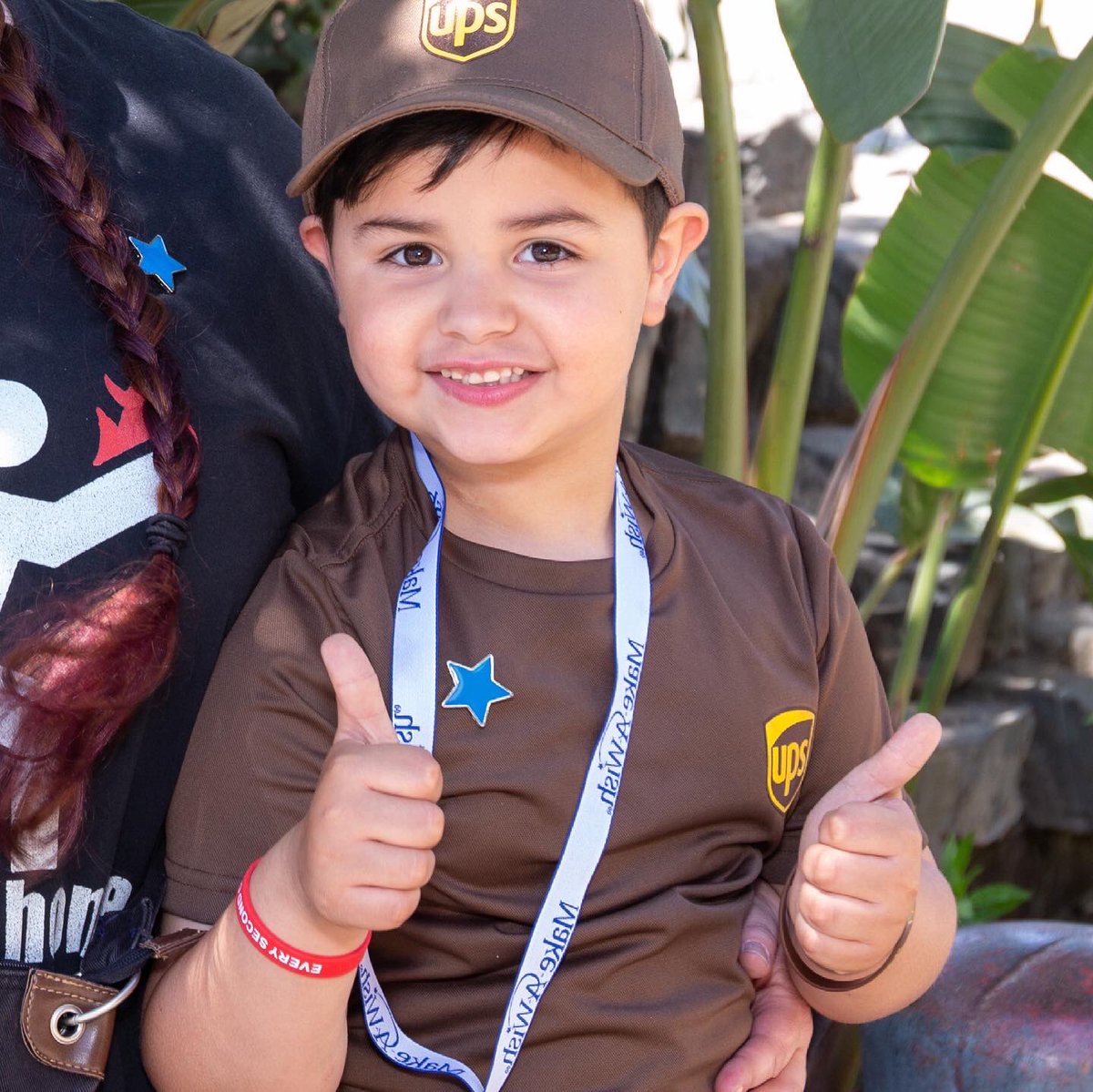 MakeAWish's tweet photo. Mateoโs Wish = HOPE delivered โ๏ธ! Our ๐s are full after an incredible wish for @makeawishcanv wish kid Mateo came true in Stockton, CA! A huge thanks to all who made this life-changing wish possible! โญ๏ธ @macys @UPS @UPSers @StocktonPolice @VisitStockton #MateoDeliversHope https://t.co/EUQV5AwTYx