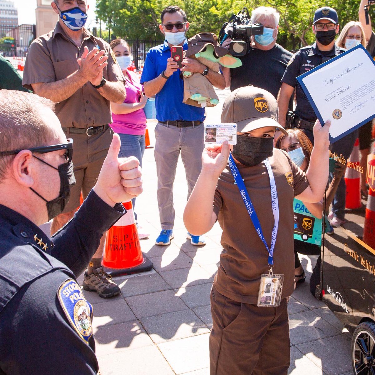 MakeAWish's tweet photo. Mateoโs Wish = HOPE delivered โ๏ธ! Our ๐s are full after an incredible wish for @makeawishcanv wish kid Mateo came true in Stockton, CA! A huge thanks to all who made this life-changing wish possible! โญ๏ธ @macys @UPS @UPSers @StocktonPolice @VisitStockton #MateoDeliversHope https://t.co/EUQV5AwTYx