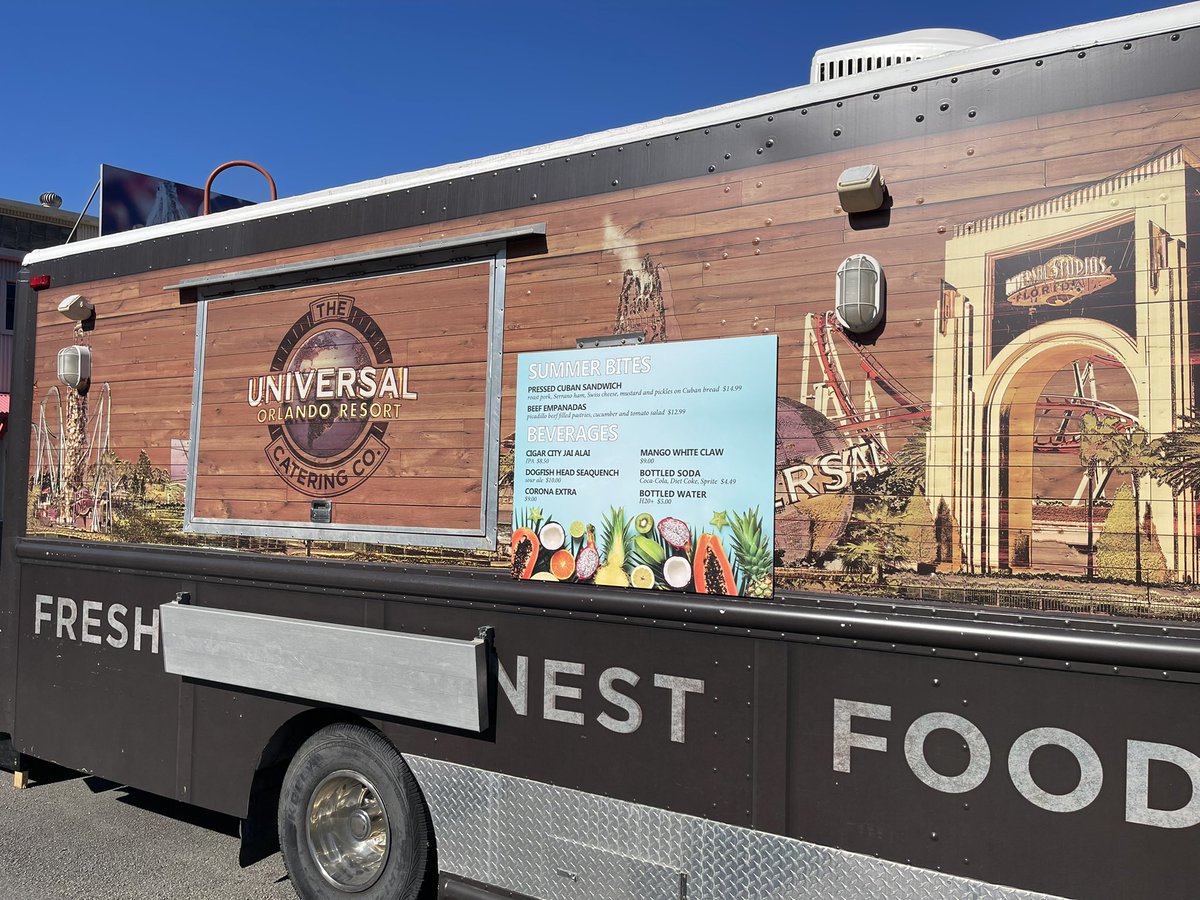 TheUGseries's tweet image. Good truck near #FastFuriousRide for upcoming @UniversalORL summer food festival. ^@skubersky