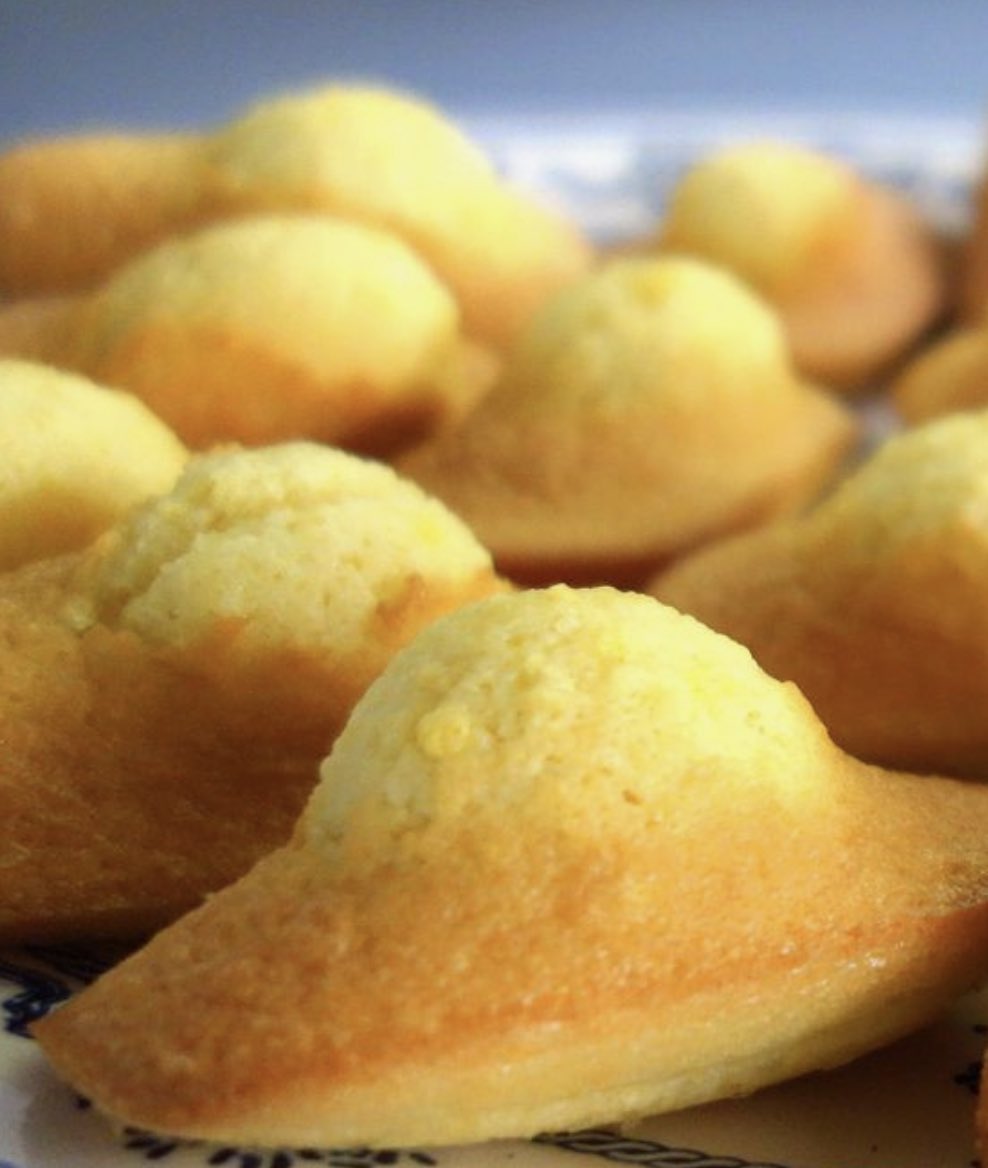BRICE__RC's tweet photo. 🍋 en 15 minutes
🍋 Des #madeleines savoureuses sans temps de repos ! Une recette très facile et rapide à préparer  😉
#bricerc #bricercrecettescompanion #recettescompanion

🎯 https://t.co/xjx2let62J https://t.co/kwi0TeHmUv