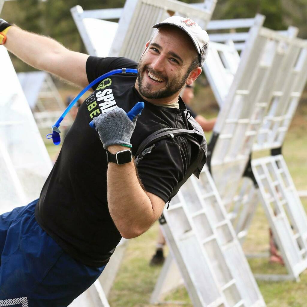 thebronway's tweet photo. I may be smiling, but every muscle in my body is screaming and sore from the race the day before. But I keep on smiling #spartan https://t.co/EU0FnGSLhu