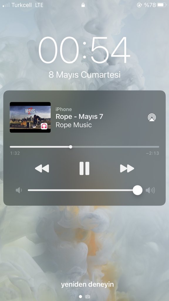 Eskiden gülümsediğimiz insanların hiçbiri kalmadı artık.